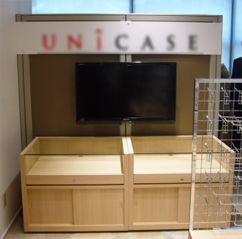 U Kn店　ディスプレイ什器